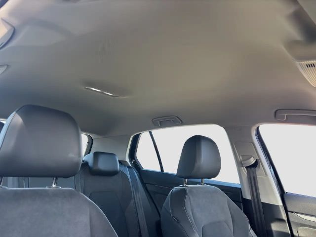 Volkswagen Golf 1.5 eTSI DSG Life