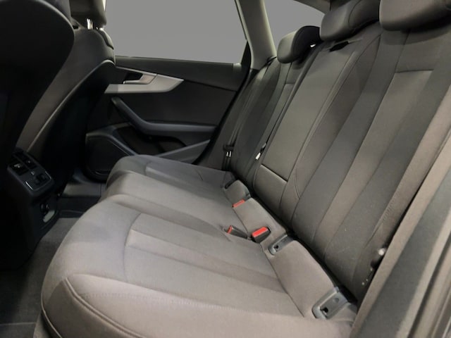 Audi A4 40 TDI Avant S-Tronic