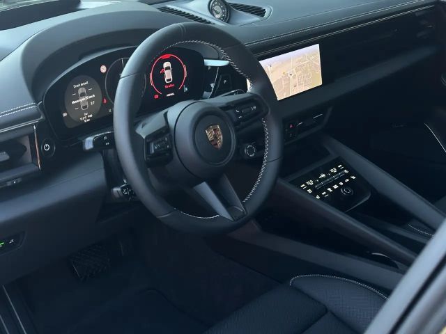 Porsche Macan 4
