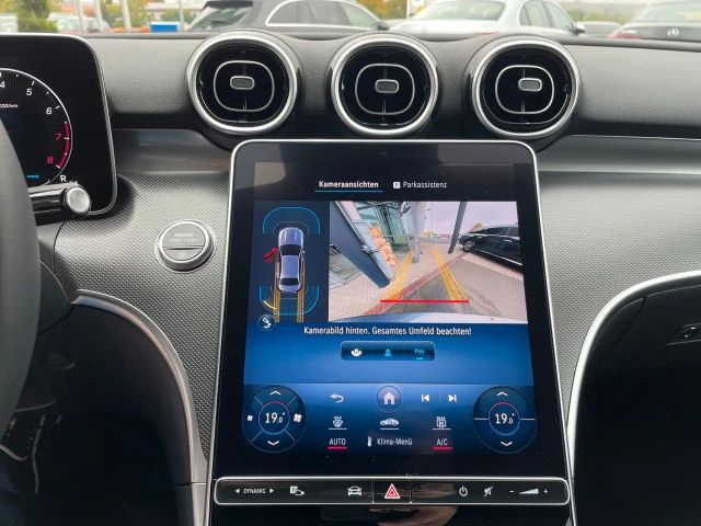 Mercedes-Benz C 180 AVANTGARDE Sedan