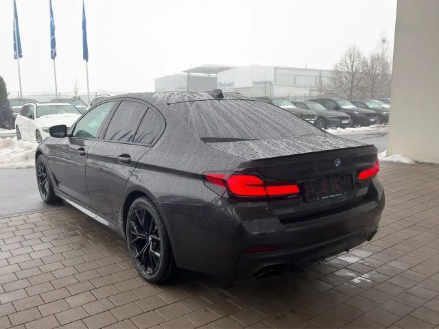 BMW 545 545e M-Sport Sedan xDrive