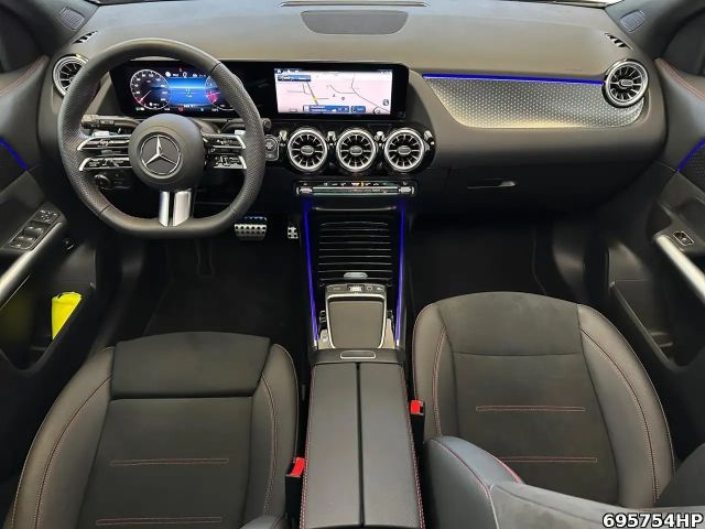 Mercedes-Benz GLA 220 4MATIC AMG Line