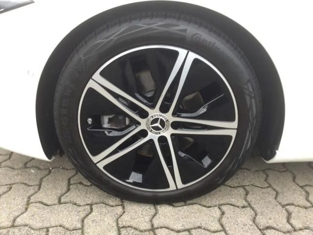 Mercedes-Benz A 220 4MATIC Progressive