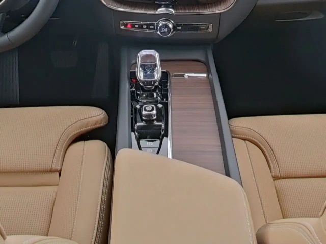 Volvo XC60 AWD Dark Plus Recharge T6