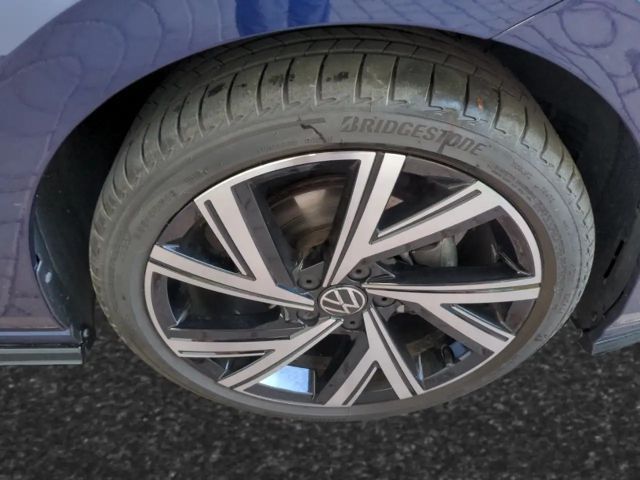 Volkswagen Golf DSG Golf VIII R-Line Variant