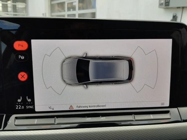 Volkswagen Golf Life Variant