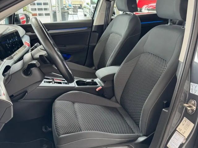 Volkswagen Golf 1.5 eTSI Golf VIII