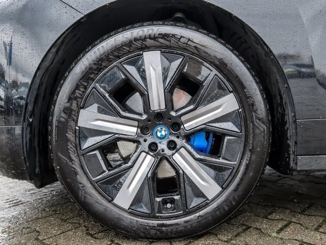 BMW iX xDrive40