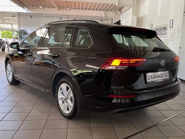 Volkswagen Golf Life Variant