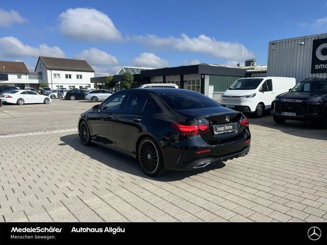 Mercedes-Benz A 220 A 220 d AMG Line