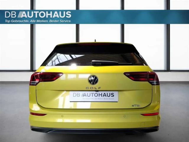 Volkswagen Golf 1.5 eTSI DSG Life