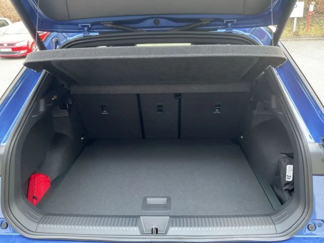 Volkswagen T-Roc 1.5 eTSI DSG R-Line