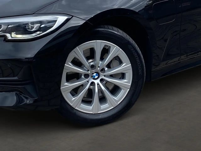 BMW 330 330e Advantage pakket Touring
