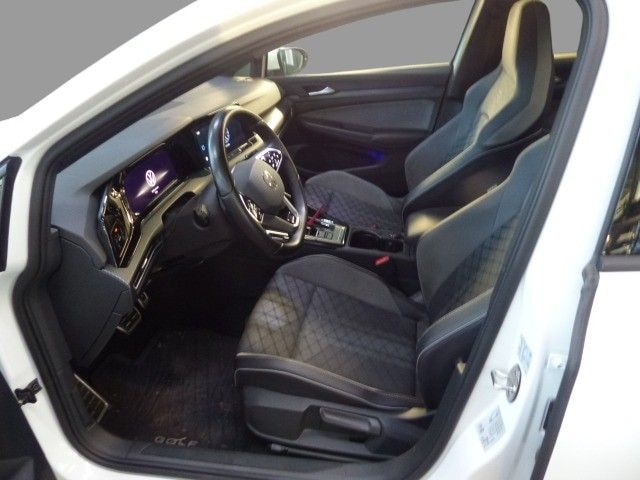 Volkswagen Golf 1.5 eTSI Golf VIII R-Line