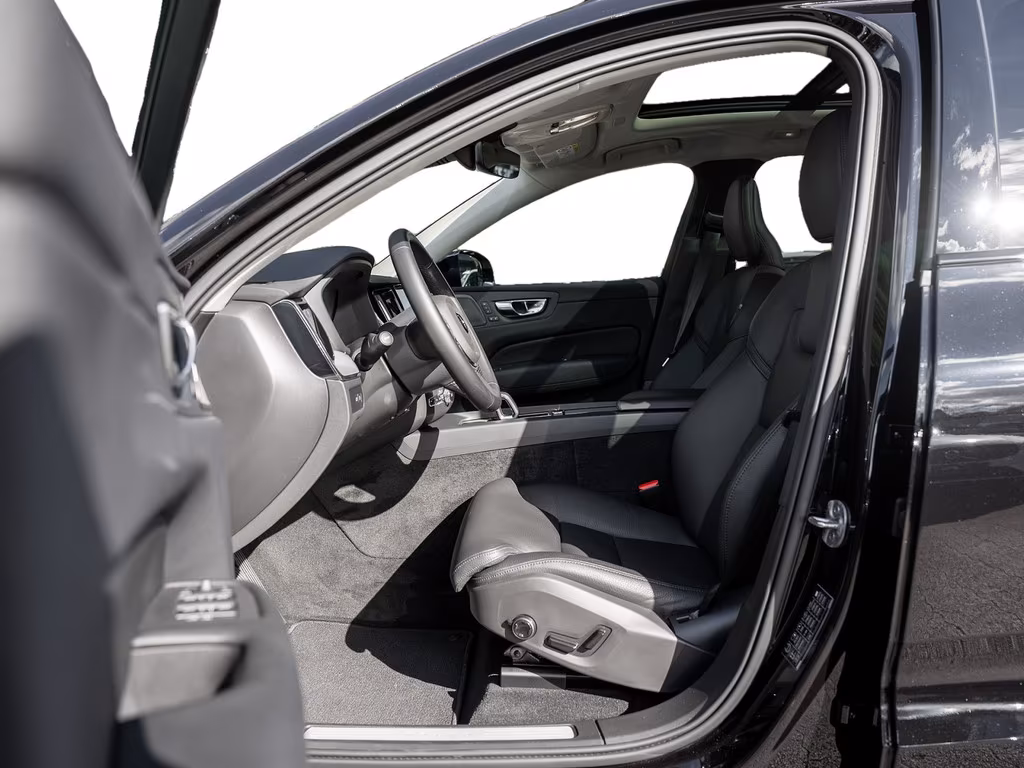 Volvo XC60 AWD Dark Plus Recharge T8