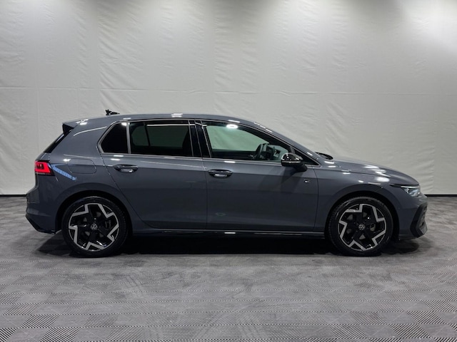 Volkswagen Golf 1.5 eTSI DSG R-Line