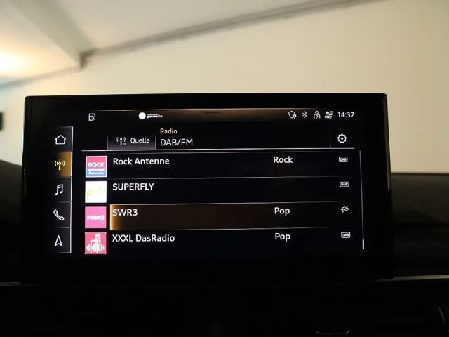 Audi A4 30 TDI Avant S-Line