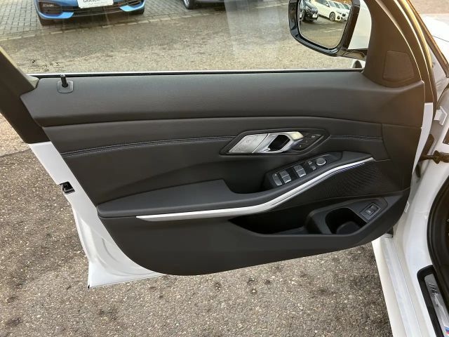 BMW 330 330d M-Sport Touring xDrive