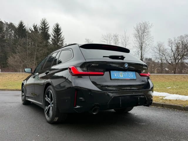 BMW 330 330e M-Sport xDrive