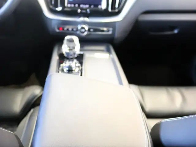 Volvo XC60 AWD Dark Plus Recharge