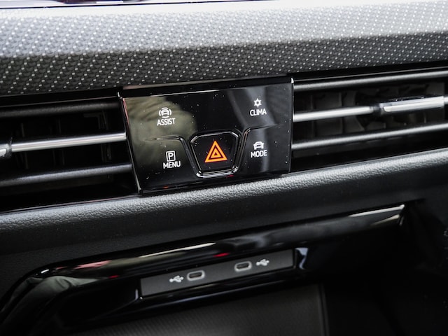 Volkswagen Golf 2.0 TDI Golf VIII R-Line