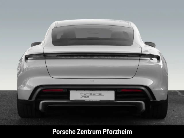 Porsche Taycan Turbo