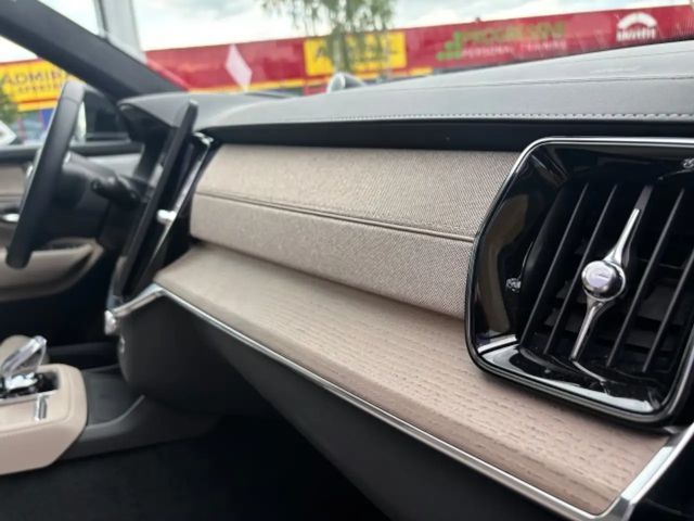 Volvo XC90 Bright Ultra