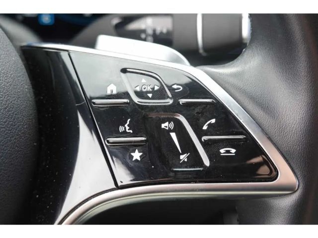 Mercedes-Benz E 200 AVANTGARDE E 200 d Estate