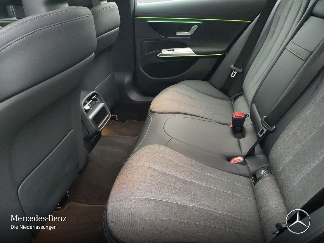 Mercedes-Benz E 220 AVANTGARDE E 220 d Estate