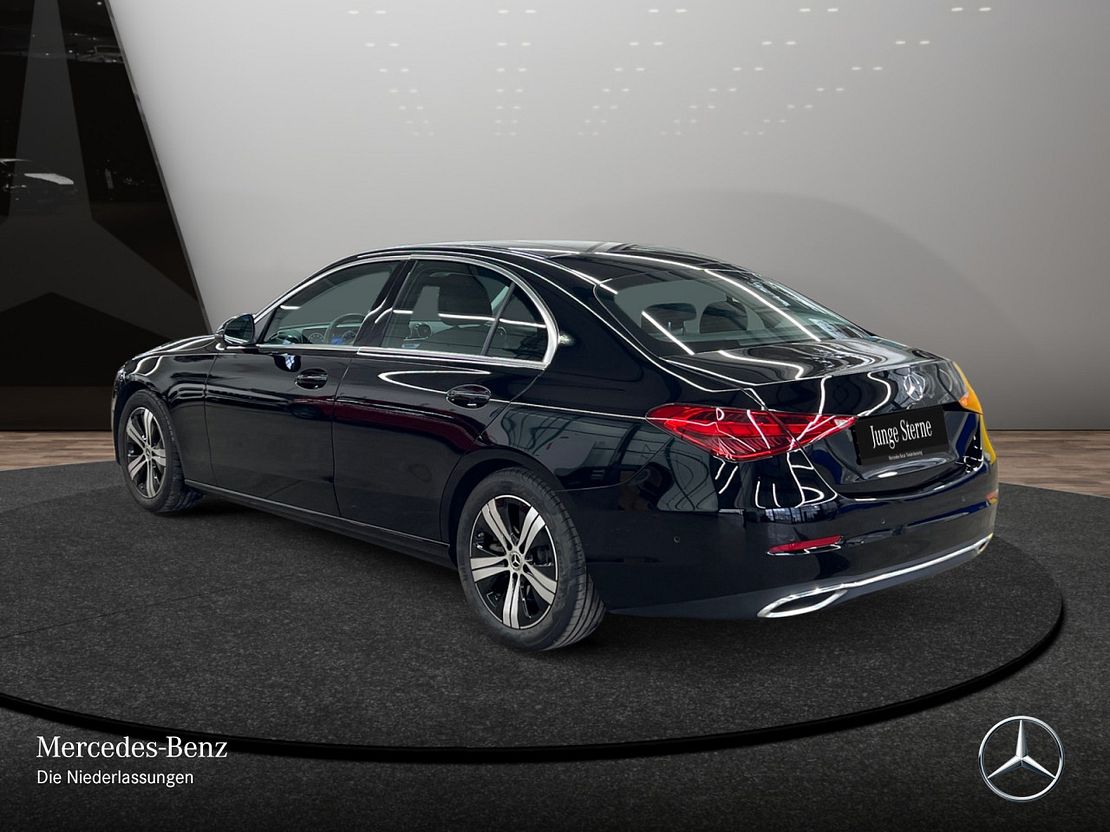 Mercedes-Benz C 200 Sedan