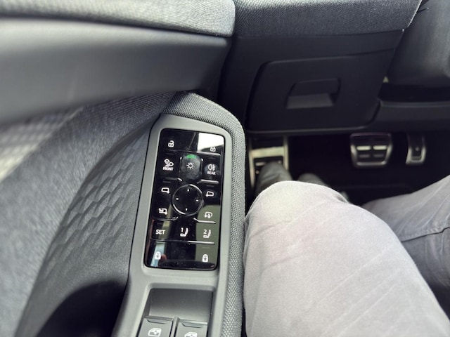 Audi A6 Avant Quattro S-Tronic