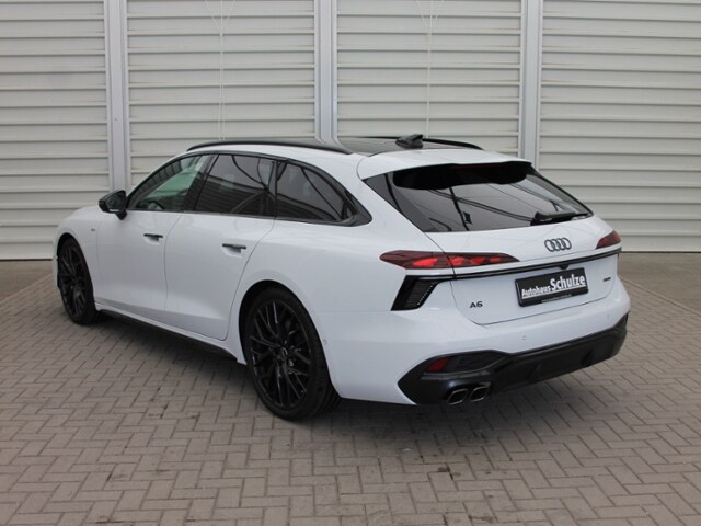 Audi A6 Avant Quattro S-Tronic