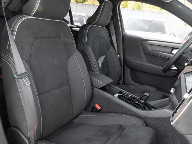 Volvo XC40 R-Design Recharge