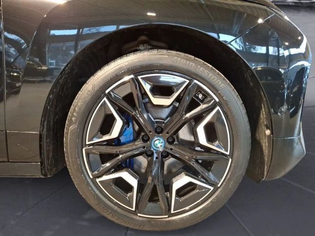 BMW iX xDrive40