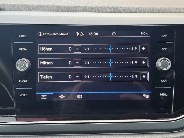 Volkswagen Polo 1.0 TSI DSG R-Line