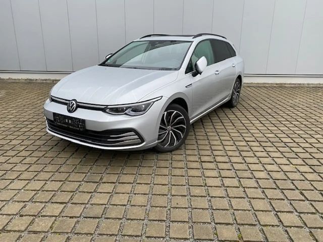 Volkswagen Golf 1.5 TSI Golf VIII Style Variant