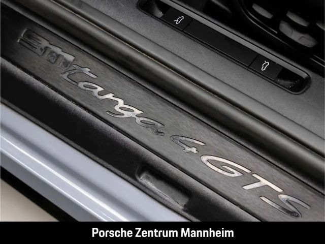 Porsche 992 4 Coupé GTS Targa