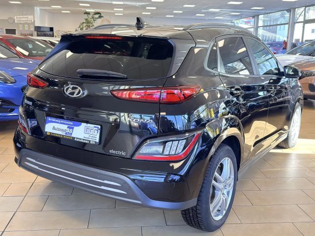 Hyundai Kona 2WD Trend