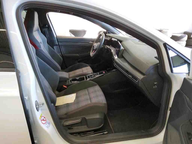 Volkswagen Golf Pano AHK RearView HUD Sitzh HK ACC