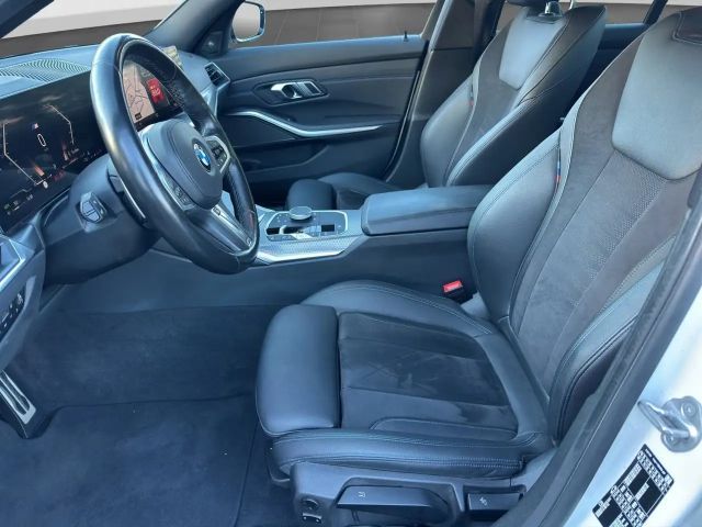 BMW 320 320i M-Sport Sedan