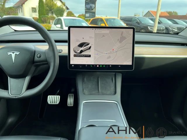 Tesla Model Y AWD Dual Motor Performance