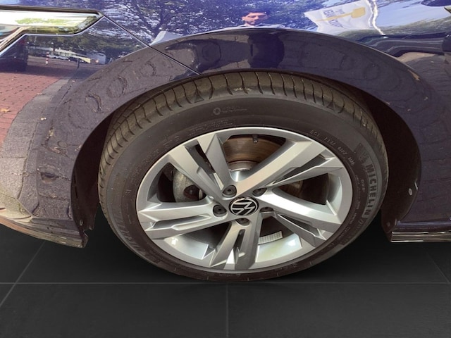 Volkswagen Golf 1.5 eTSI DSG R-Line Variant