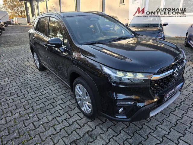Suzuki S-Cross Hybrid