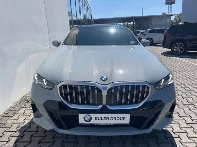 BMW 540 540d M-Sport Touring xDrive