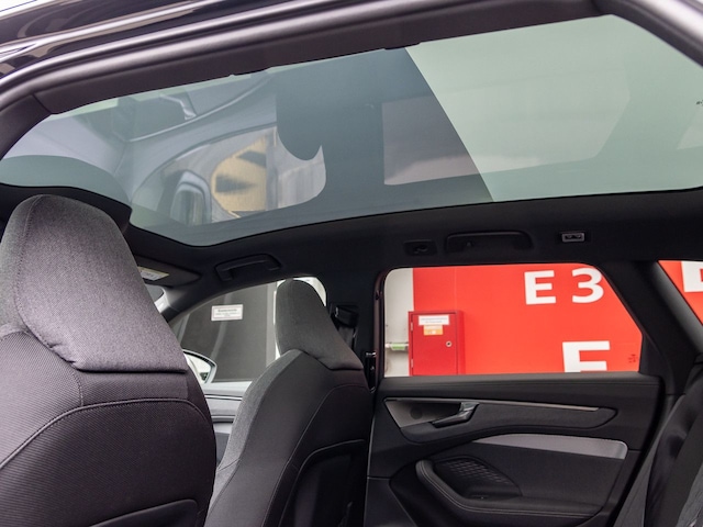 Audi A6 Avant Quattro S-Tronic