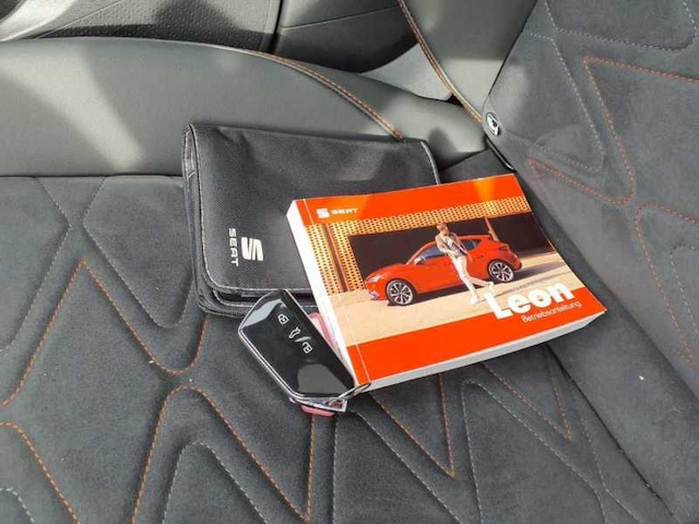 Seat Leon 2024 Navi DynLicht Pano Kam. LED KeyLess