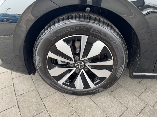 Volkswagen Golf 1.5 TSI Golf VIII