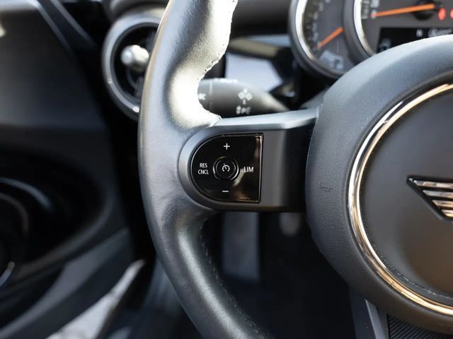 MINI One Classic Trim LED SHZ PDC KEYLESS KLIMA