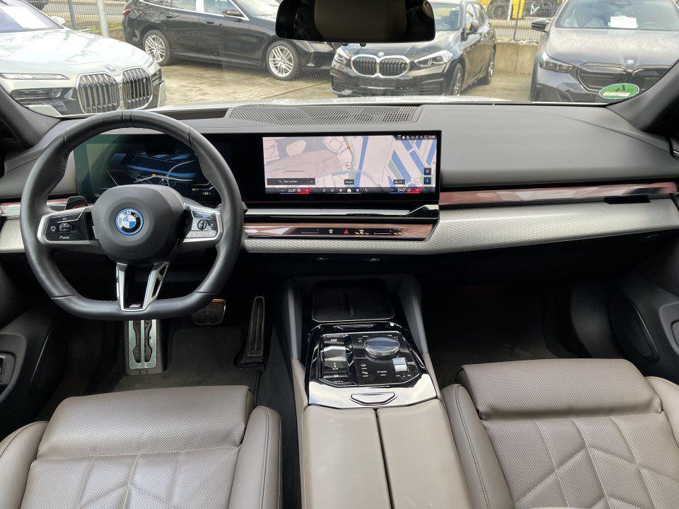 BMW i5 Sedan eDrive40
