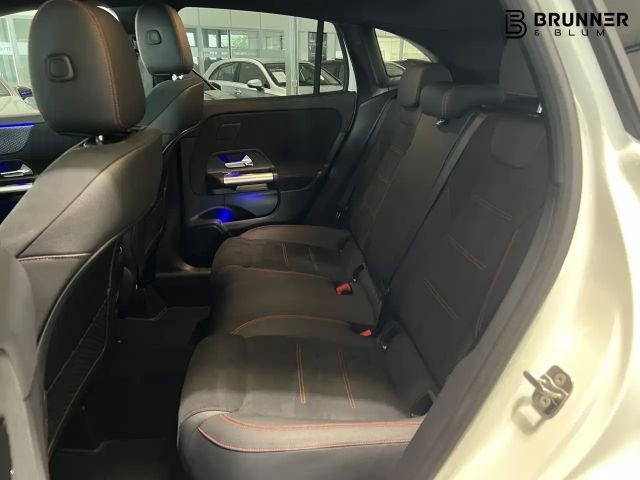 Mercedes-Benz GLA 200 AMG Line